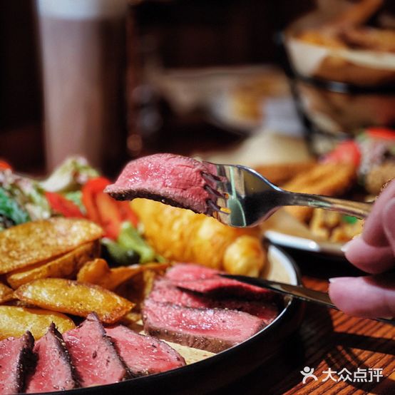 The Cheebat锌吧·Bistro(广州塔店)