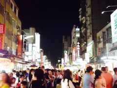 -六合夜市
