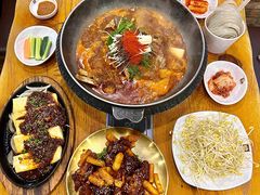 -喇喇排骨火锅·传统韩式脊骨汤(望京西园总店)