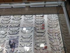 -广州宝岛眼镜武汉和光眼镜市场西区店