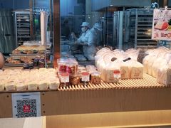 面包甜点陈列柜-西村叔叔的店·面包·甜品·蛋糕(清河万象汇店)