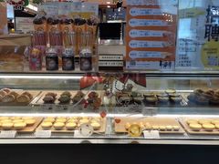 面包甜点陈列柜-芳叔(东方宝泰店)