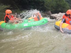 -雅鲁激流探险漂流