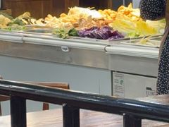 -愉肴麻辣香锅(中山路店)