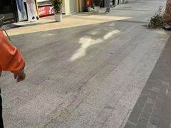 -绝味鸭脖(曼哈顿广场店)