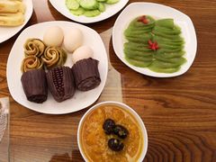 -爱的果实月嫂育婴师(世纪东方店)