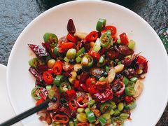 -鱼鲜饭香·招牌汽锅剁椒鱼头王