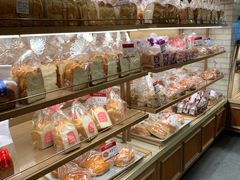 面包甜点陈列柜-山崎面包(静安久光店)