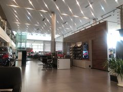 -天津波士信达奔驰4S店(卫津南路店)