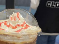 -瑞幸咖啡(武汉工商学院中商超市店)