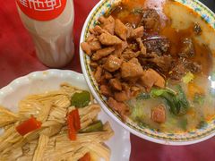 -金杨拉面王小吃面馆·牛三宝面·红烧牛肉粉