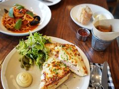 -ROAST coffee & eatery