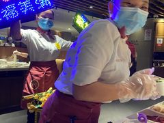 -海底捞火锅鲜切牛肉主题店(长寿路店)
