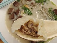 蟹黄鲜肉小笼包-小杨生煎(白玉兰广场店)
