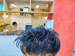 -诗悦发型烫染SALON