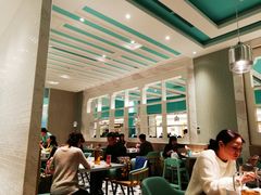 大堂-姚姚酸菜鱼·金戈戈香港豉油鸡(喜荟城联名店)