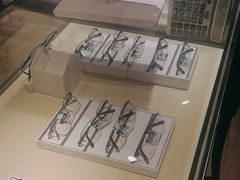 -博士眼镜(青岛城阳万象汇店)