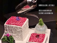 -左庭右院鲜牛肉火锅黑金店(陆家嘴中心店)