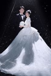 -樱花婚纱摄影
