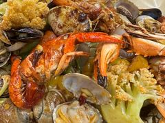 -老东镇啤酒屋海鲜加工·蒸汽海鲜·海鲜烧烤(台东店)