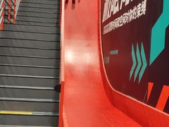-极限PLAY运动娱乐新世界·团建派对潮玩休闲馆·室内蹦极高空游乐园