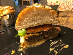 -HIGH FIVE哈福手工汉堡(桂林路店)