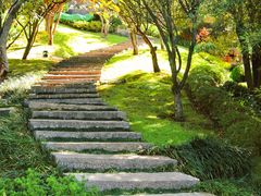 -七彩云南古滇温泉山庄