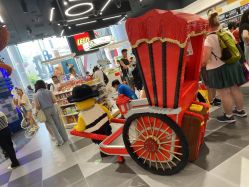 -乐高品牌旗舰店(人民广场店)