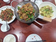 -湖南人家湘菜馆(镇江路店)
