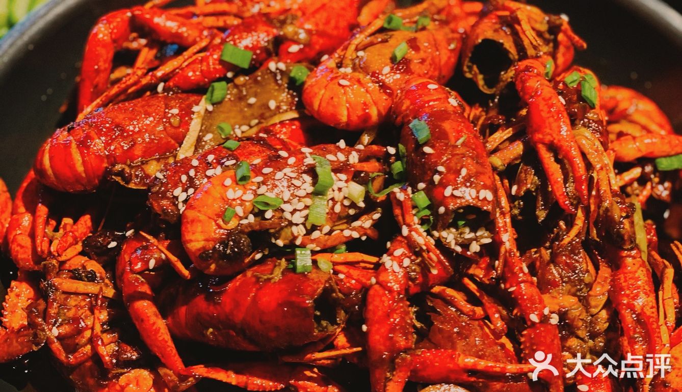 一棠龙虾🦞武汉老牌网红小龙虾在魔都环球港开新店啦‼️