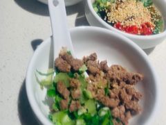 -海底捞火锅鲜切牛肉主题店(长寿路店)