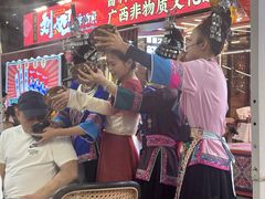 -刘姐啤酒鱼民族演艺餐厅(西街总店)