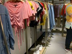 -URBAN REVIVO(北京斯普瑞斯奥特莱斯店)
