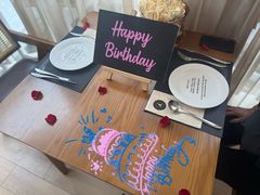 -Mark&Mars Restaurant