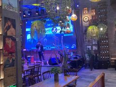 -临界音乐酒馆·小龙虾·江湖菜(华熙LIVE·鱼洞店)