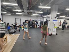 -FIGHTMAN格斗俱乐部(长宁临空店)