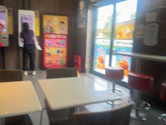 -麦当劳(田林好又多店)
