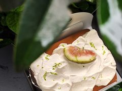 -白蘭BLANK(杭州湖滨银泰in77C区店)
