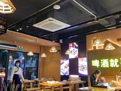 大堂-祝哥最火碳缸烧鸽撸串