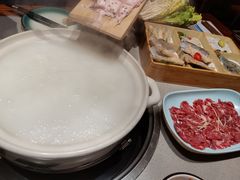 -四点金粥底火锅(沂州里店)