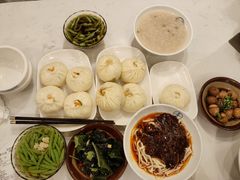 -李与白包子铺(桐梓林店)