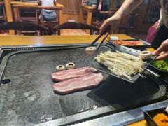 -小黑猪石板烤肉(皇冠花园店)