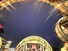 -影汇之星8字形摩天轮