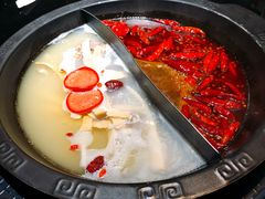 鸳鸯锅-川中故事·成都老火锅(东书房店)