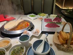 -左庭右院鲜牛肉火锅(浦江欢乐颂店)