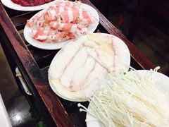 -粤潮牛肉火锅店(江南大道店)