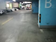 -五月花生活广场-停车场