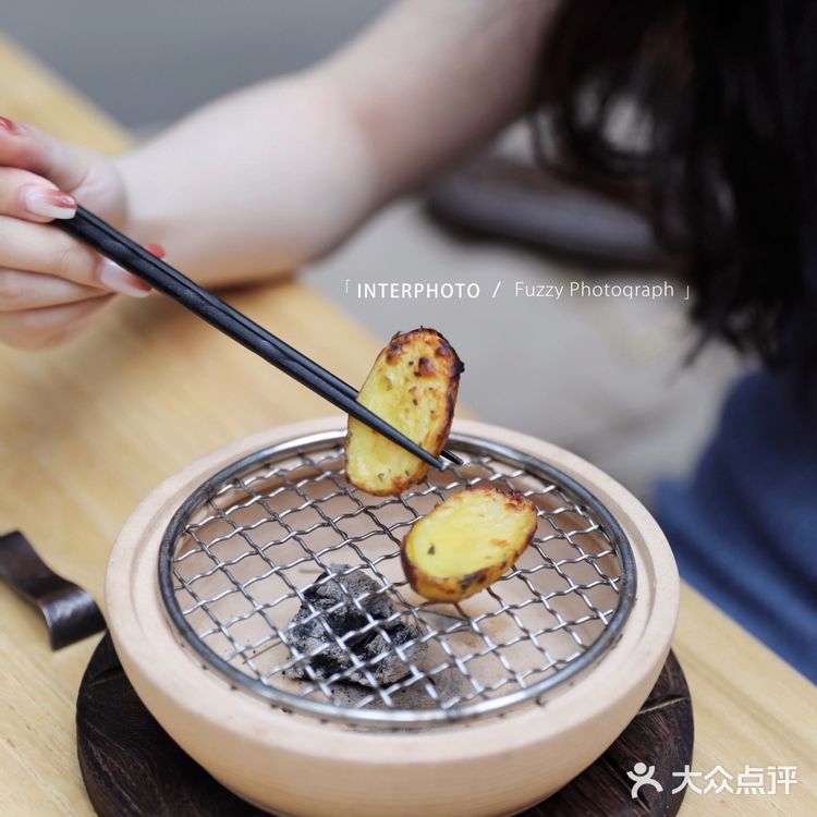 🌋崖Under Clouds｜闹中取静，意犹未尽。