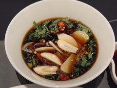 -鼎泰亨·海鲜牛肉餐厅(滨江店)