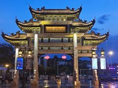 -南门头上美食街